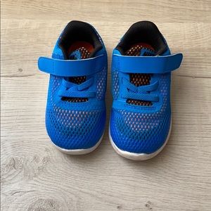 2 pairs Nike toddler shoes size 7